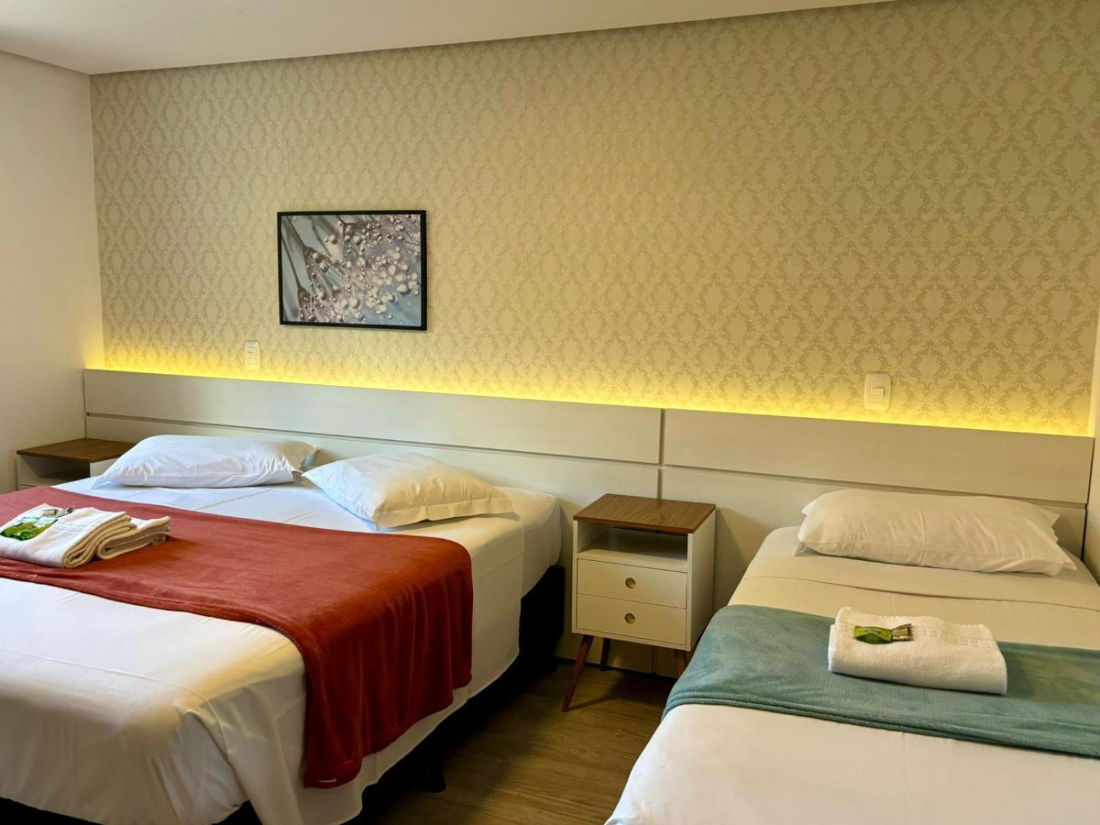 Hotel Golden Hills Канела Экстерьер фото