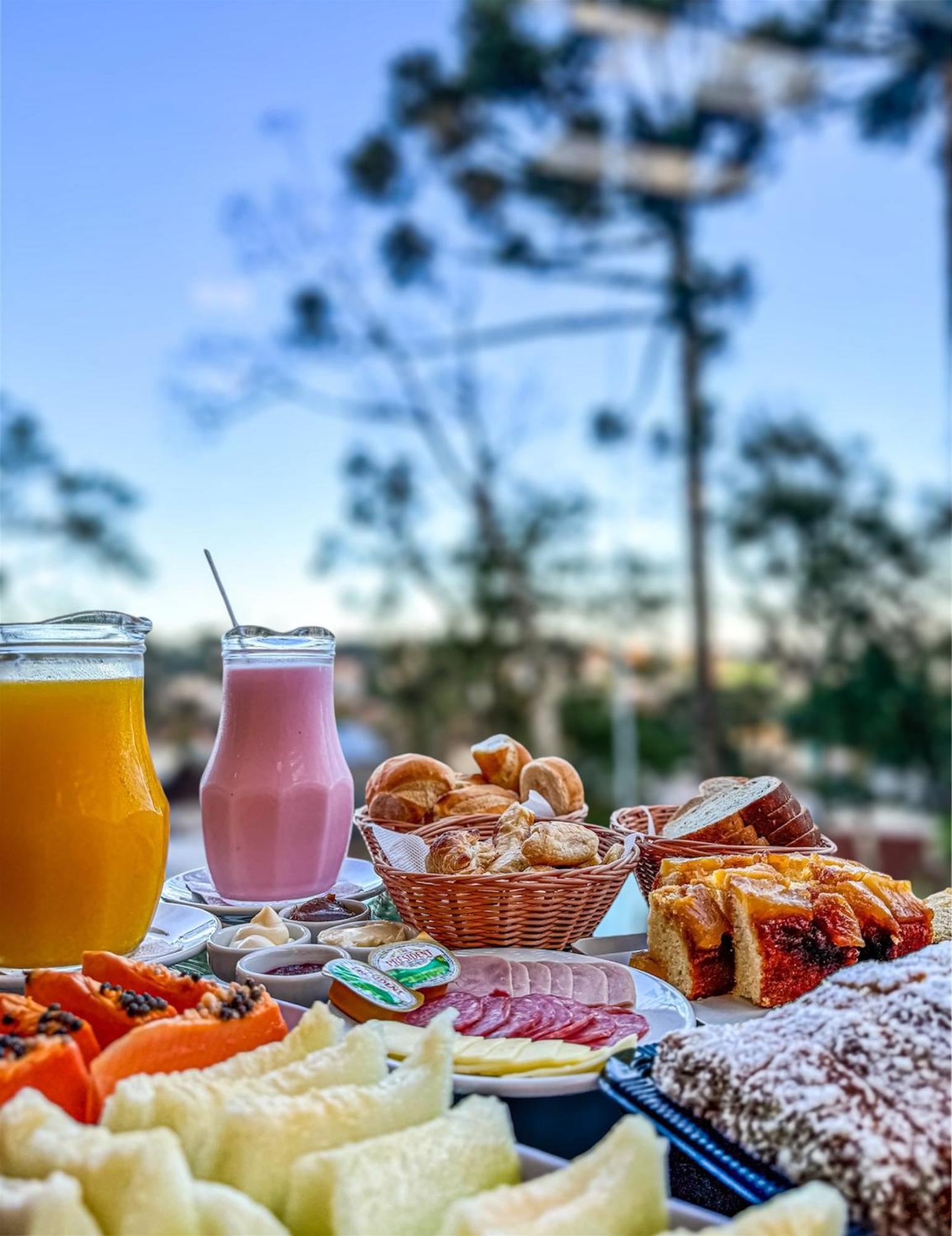 Hotel Golden Hills Канела Экстерьер фото